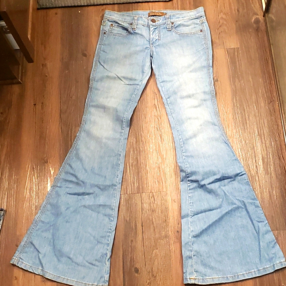 FRANKIE B BELL BOTTOM SIZE 4 LIGHT WASH